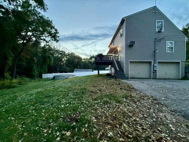 217 Dudley Southbridge Rd, Dudley, MA 01571