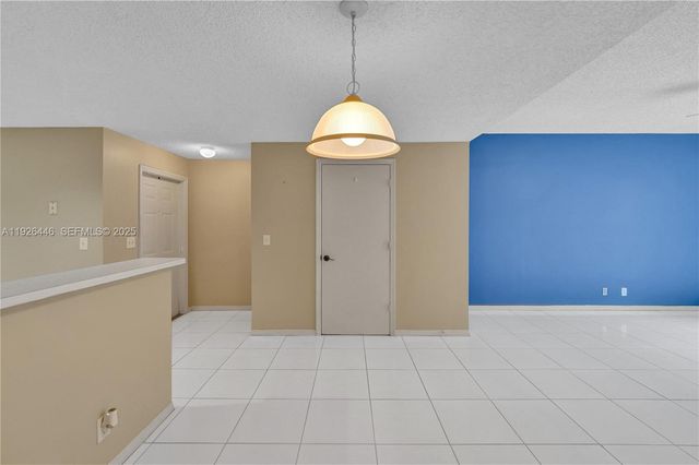 1435 Barcelona Way 5-27, Weston, FL 33327