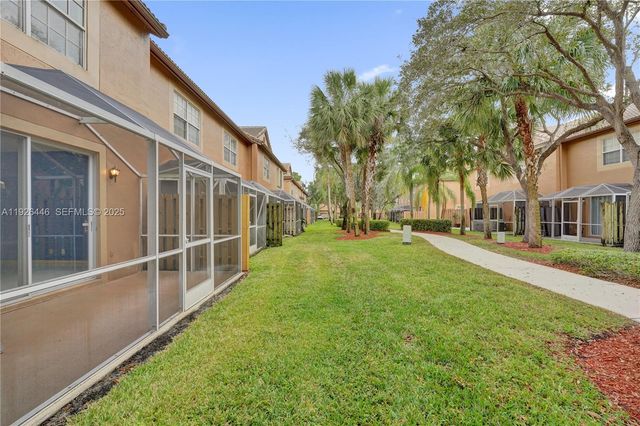 1435 Barcelona Way 5-27, Weston, FL 33327