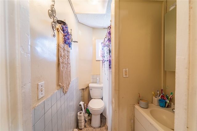 81 Columbus Avenue, Pawtucket, RI 02860