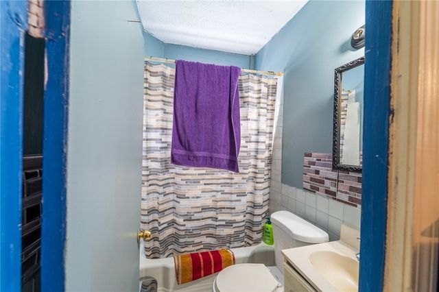 81 Columbus Avenue, Pawtucket, RI 02860