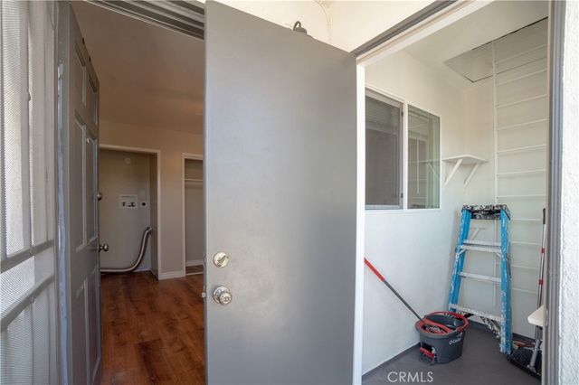 2699 E 20th, Signal Hill, CA 90755
