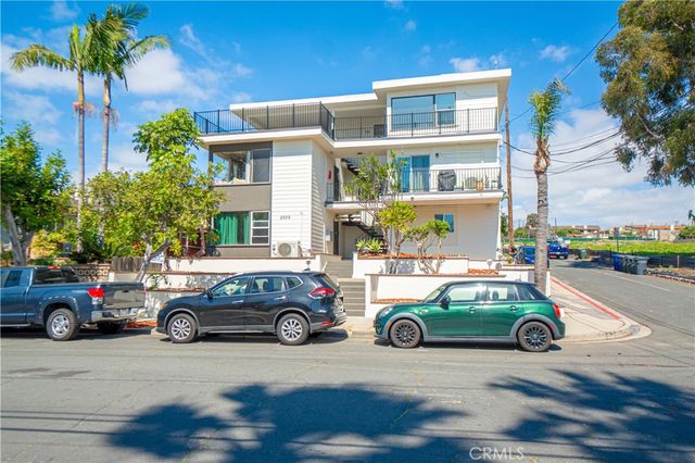 2699 E 20th, Signal Hill, CA 90755