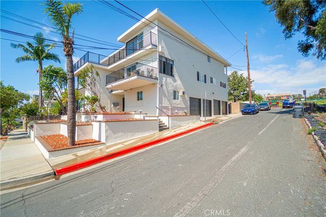 2699 E 20th, Signal Hill, CA 90755
