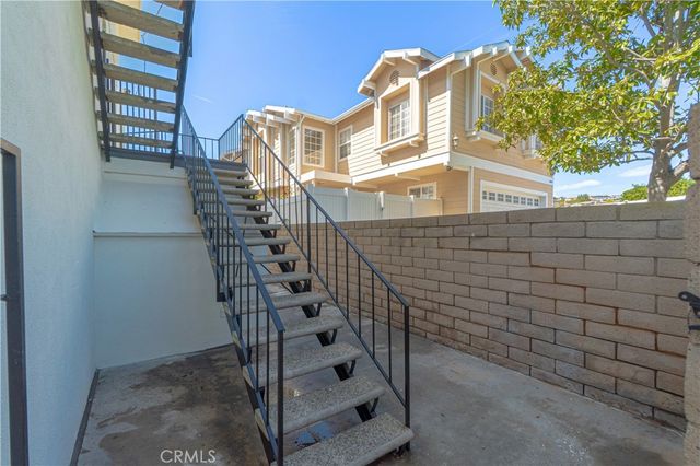 2699 E 20th, Signal Hill, CA 90755