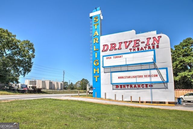 105 Southview Drive, Ellenwood, GA 30294