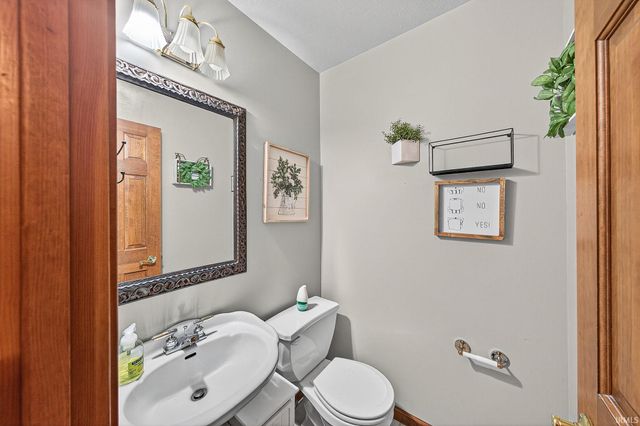 50744 Post Road, Granger, IN 46530