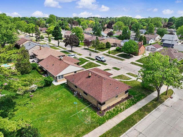 5659 S Quality AVENUE, Cudahy, WI 53110