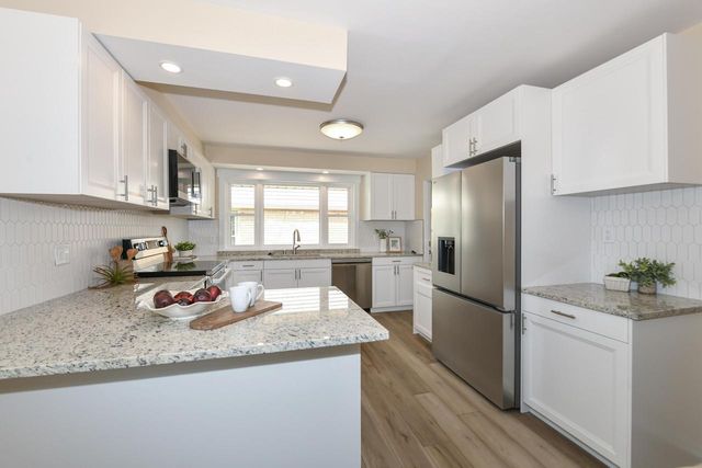 5659 S Quality AVENUE, Cudahy, WI 53110