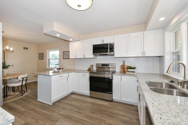 5659 S Quality AVENUE, Cudahy, WI 53110