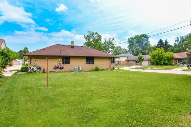 5659 S Quality AVENUE, Cudahy, WI 53110