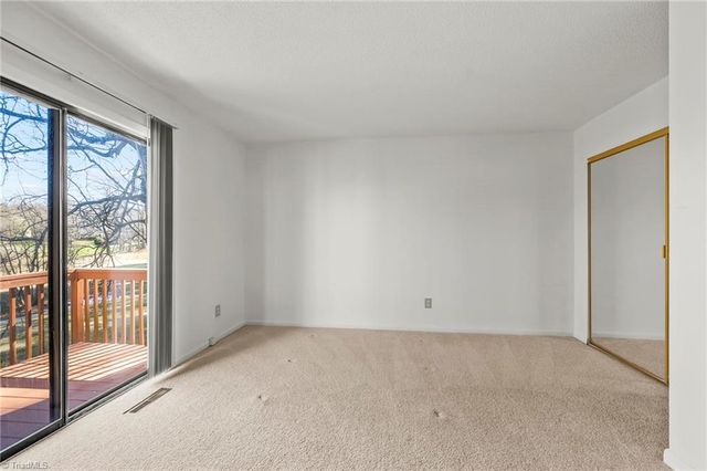 3520 Heathrow Drive, Winston-salem, NC 27127