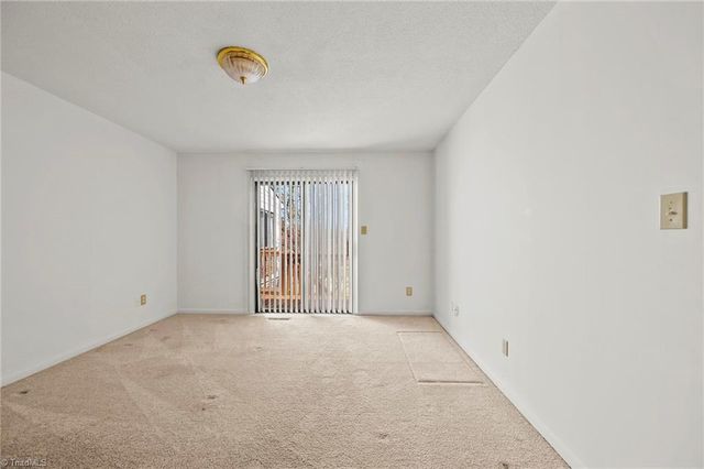 3520 Heathrow Drive, Winston-salem, NC 27127