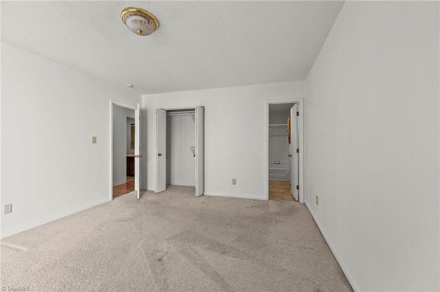 3520 Heathrow Drive, Winston-salem, NC 27127