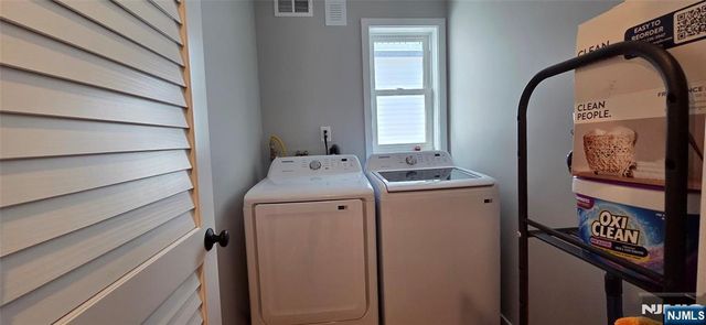 233 Dewey Drive, Toms River, NJ 08751