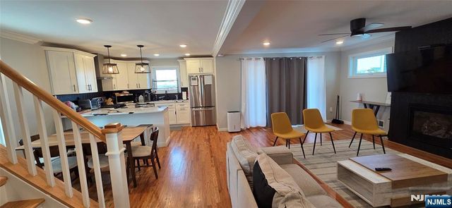 233 Dewey Drive, Toms River, NJ 08751
