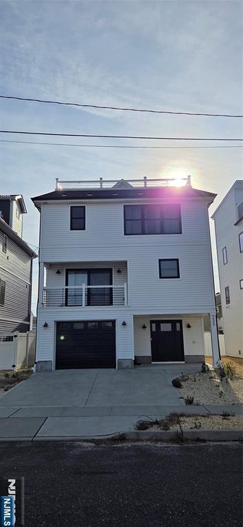 233 Dewey Drive, Toms River, NJ 08751