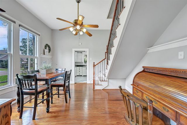 403 S Lee Street, Alvin, TX 77511