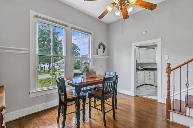 403 S Lee Street, Alvin, TX 77511