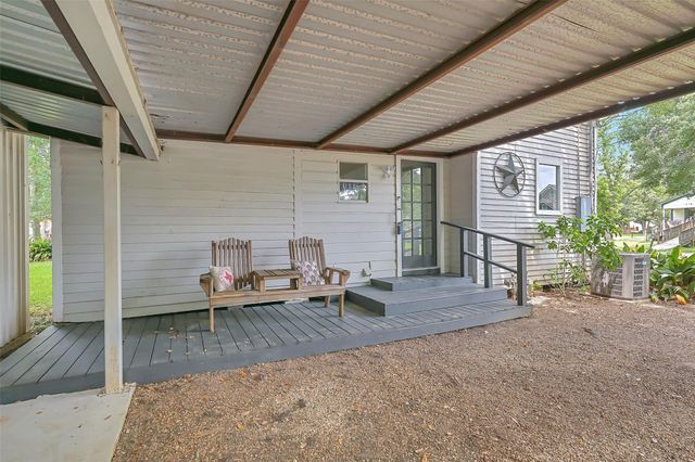 403 S Lee Street, Alvin, TX 77511
