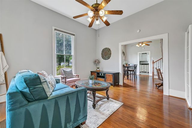 403 S Lee Street, Alvin, TX 77511