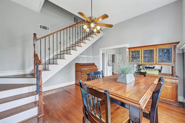 403 S Lee Street, Alvin, TX 77511