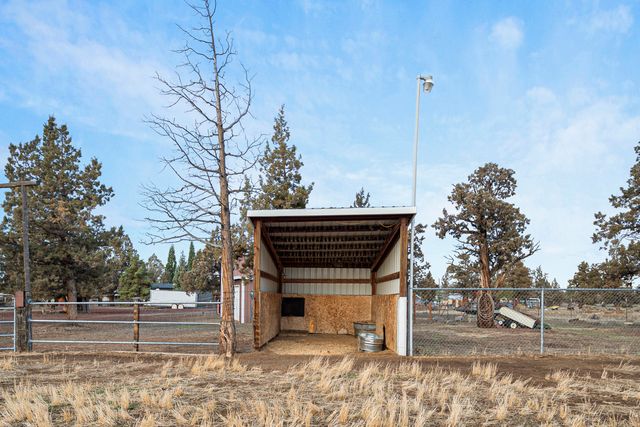 4572 NW 49th Lane NW, Redmond, OR 97756