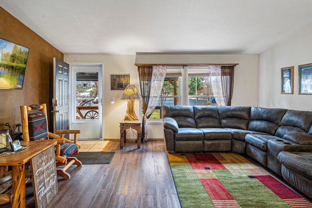 4572 NW 49th Lane NW, Redmond, OR 97756