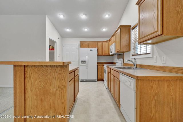 4345 Keelson Drive, Lansing, MI 48911