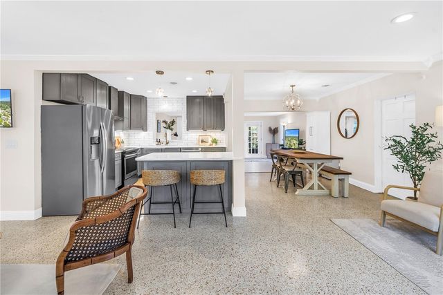 4039 ALBERCA WAY S, St Petersburg, FL 33712