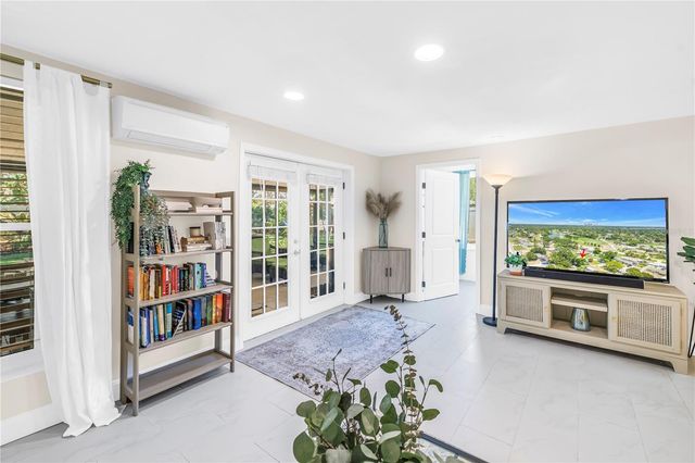 4039 ALBERCA WAY S, St Petersburg, FL 33712