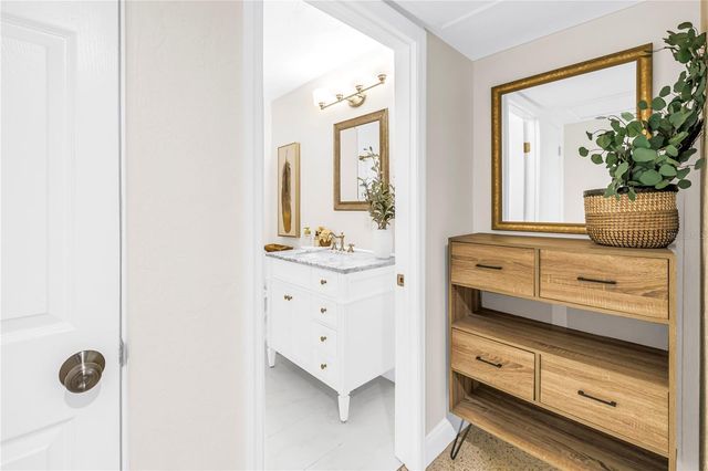 4039 ALBERCA WAY S, St Petersburg, FL 33712