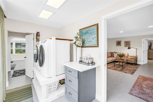 4039 ALBERCA WAY S, St Petersburg, FL 33712