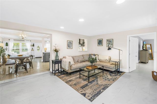 4039 ALBERCA WAY S, St Petersburg, FL 33712