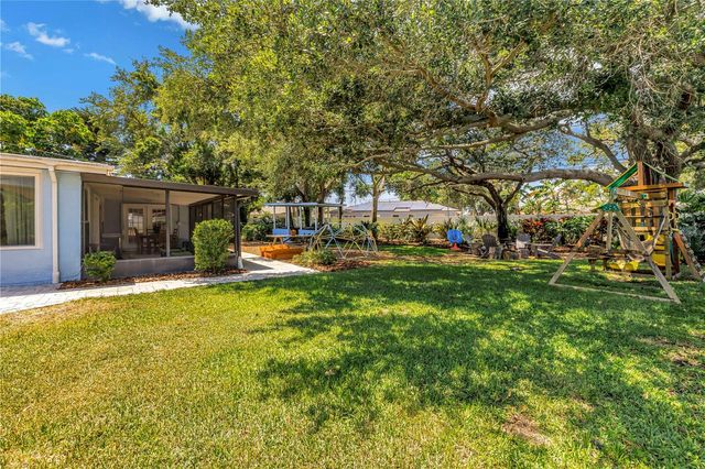 4039 ALBERCA WAY S, St Petersburg, FL 33712