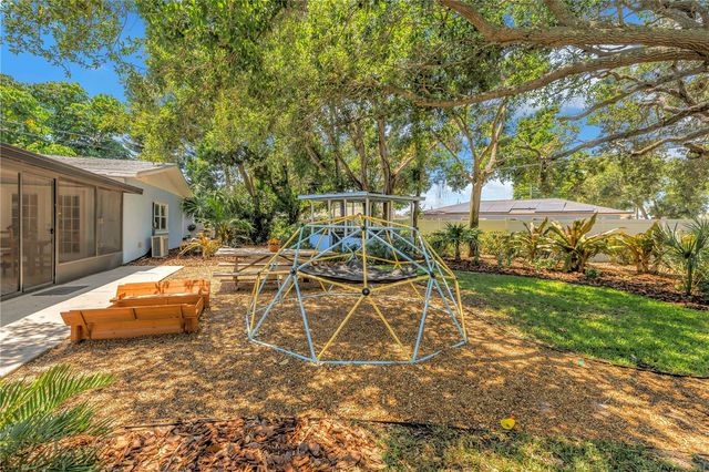 4039 ALBERCA WAY S, St Petersburg, FL 33712