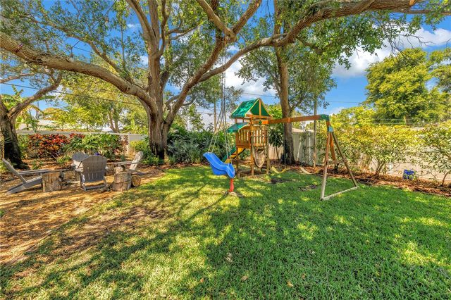 4039 ALBERCA WAY S, St Petersburg, FL 33712