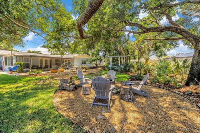 4039 ALBERCA WAY S, St Petersburg, FL 33712