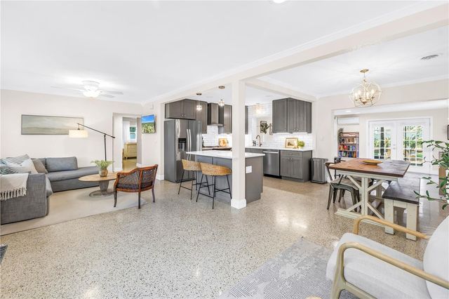 4039 ALBERCA WAY S, St Petersburg, FL 33712