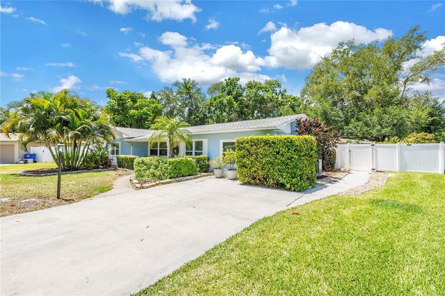 4039 ALBERCA WAY S, St Petersburg, FL 33712