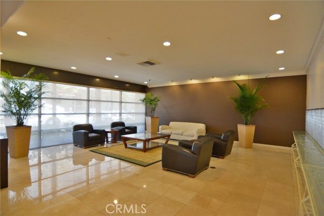 600 W 9th 1114, Los Angeles, CA 90015