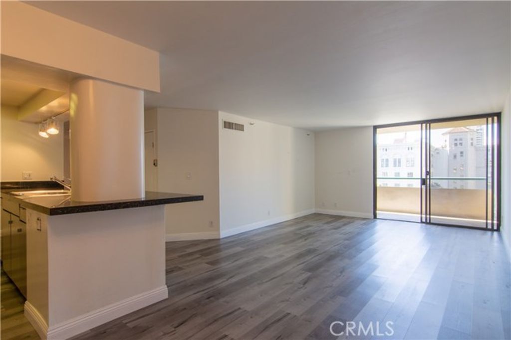 600 W 9th 1114, Los Angeles, CA 90015