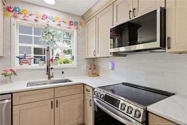 281 Pineridge Cove, Sanford, NC 27332