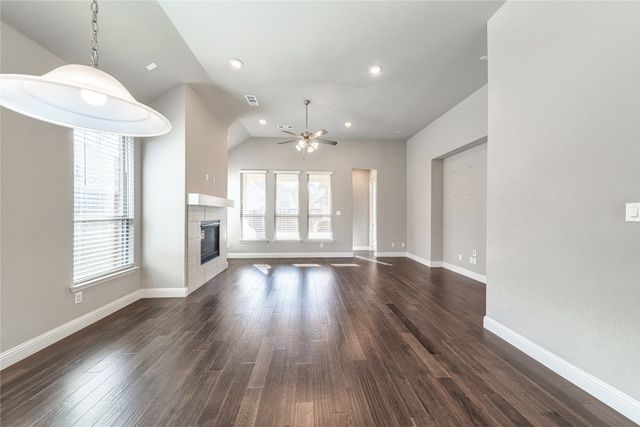 7905 Lewisville Lane, Mckinney, TX 75071