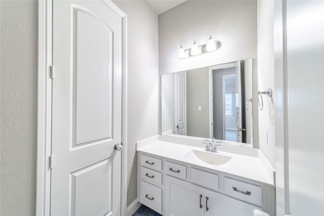 7905 Lewisville Lane, Mckinney, TX 75071