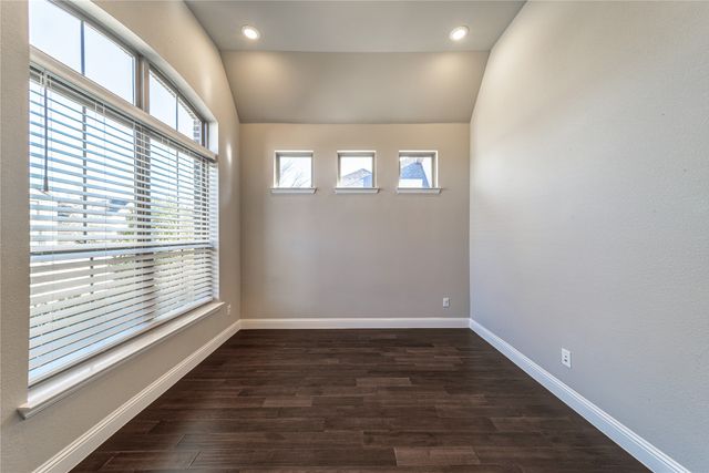 7905 Lewisville Lane, Mckinney, TX 75071