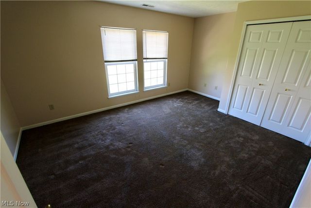 27242 Emerald Oval S, Olmsted Twp, OH 44138