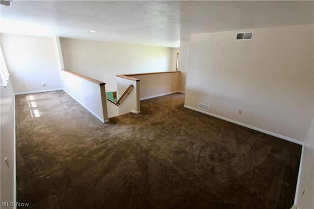 27242 Emerald Oval S, Olmsted Twp, OH 44138