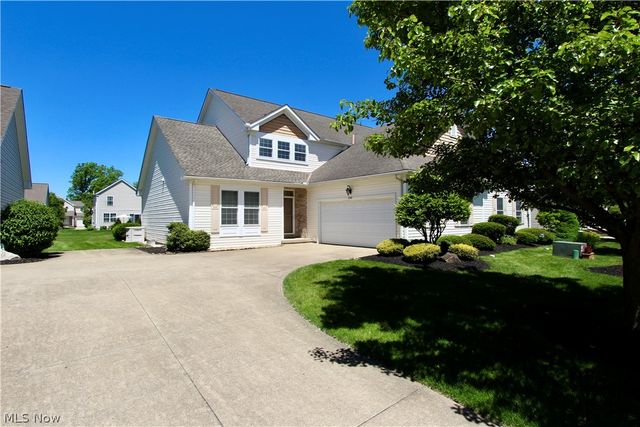 27242 Emerald Oval S, Olmsted Twp, OH 44138