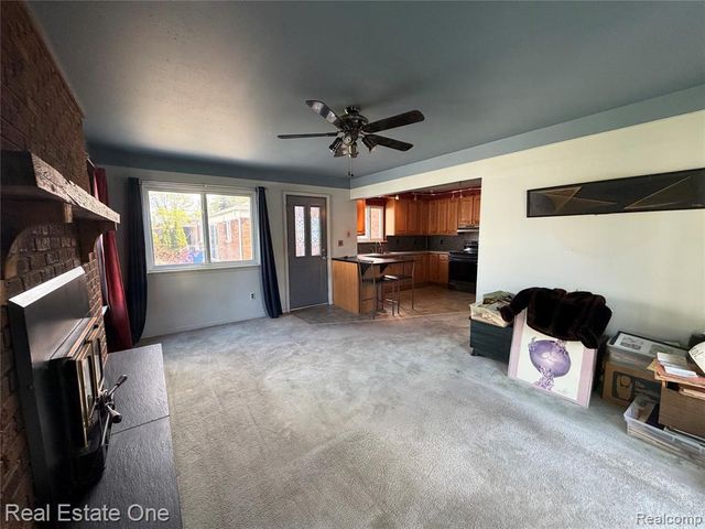 6251 N Charlesworth Street, Dearborn Heights, MI 48127